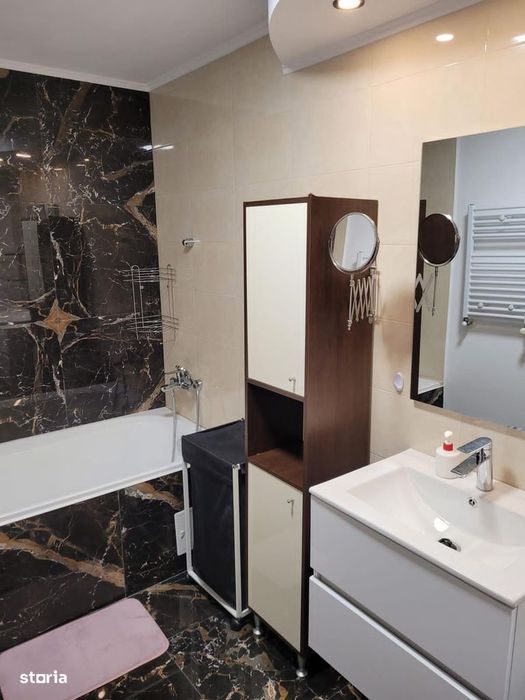 apartament 3 camere de inchiriat metrou Pacii - Preciziei - bloc nou