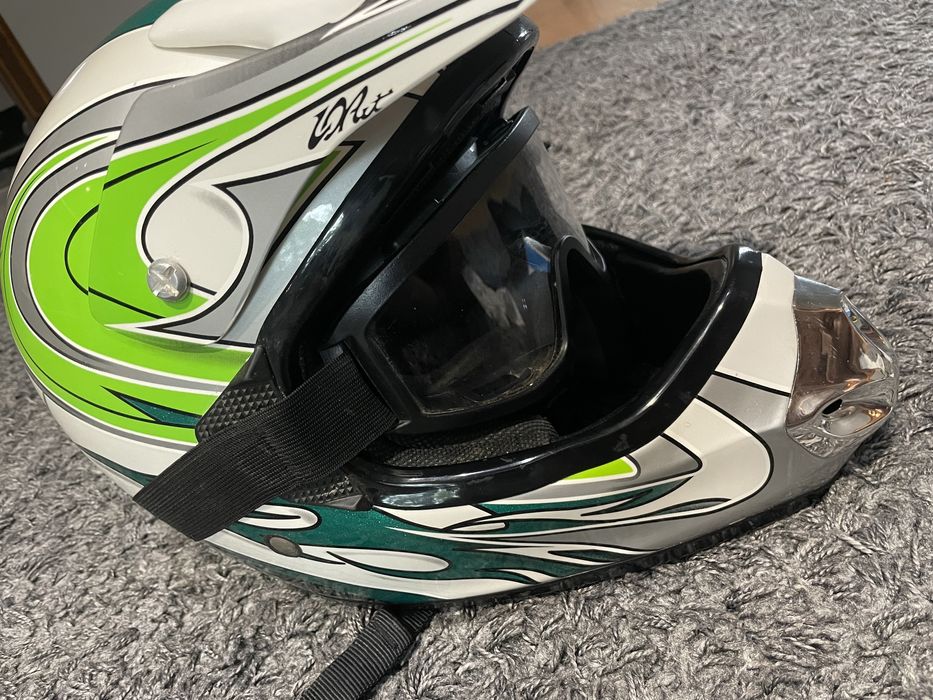 Мото каска на 1 сезон  80лв