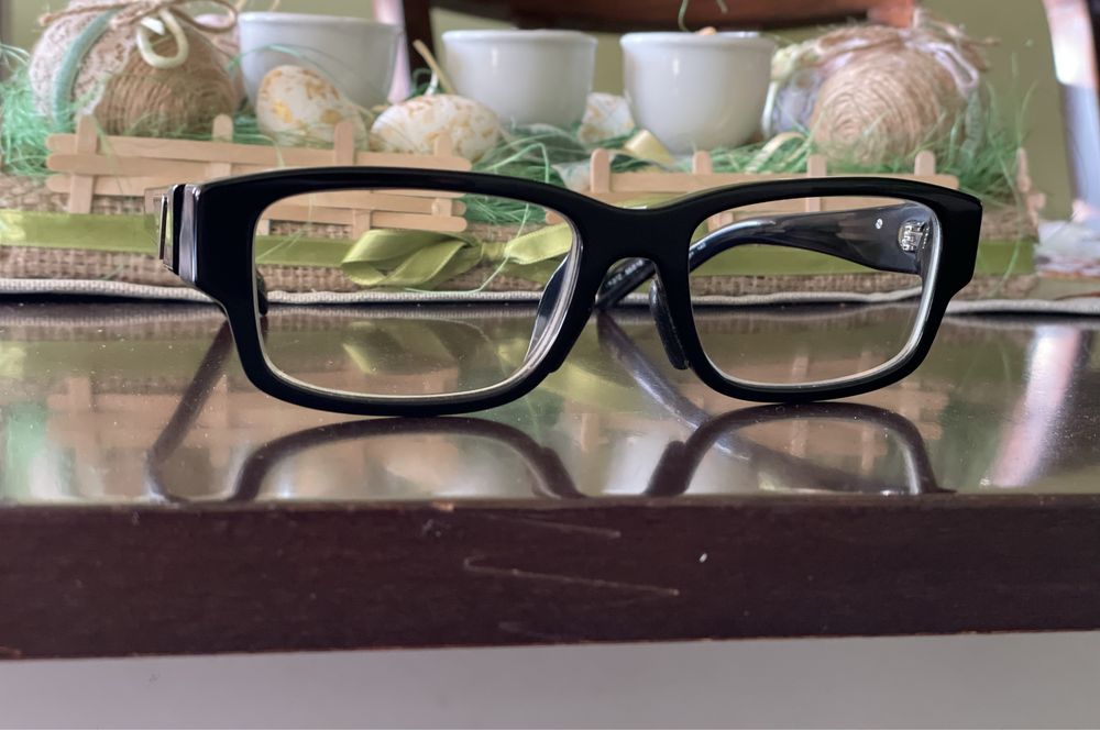 Готови за употреба очила с оригинална рамка на PRADA