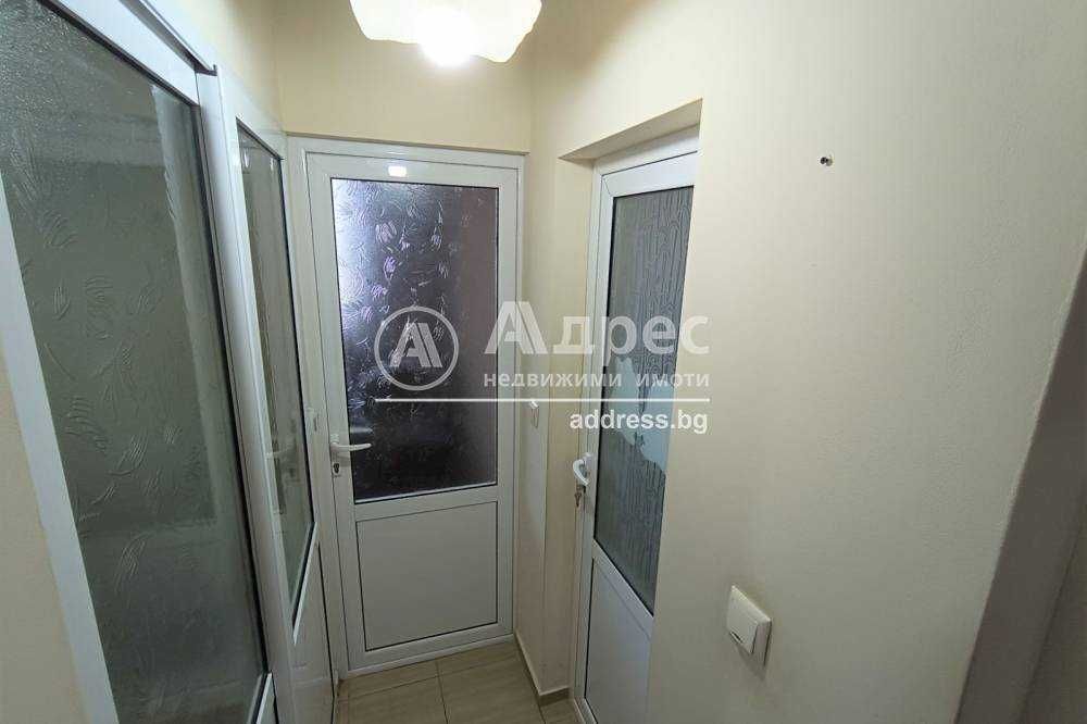 Продава се Двустаен апартамент в Разград, Бели Лом - 62 кв.м за 987 €/кв.м - Снимка #11