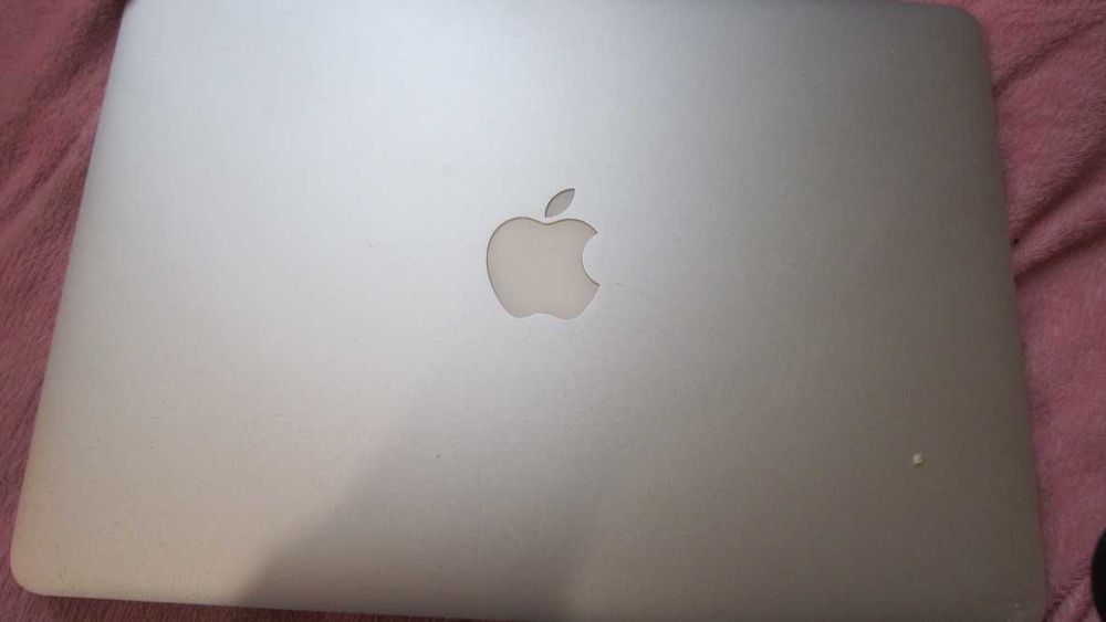 Laptop MacBook Air   I5, Early 2014