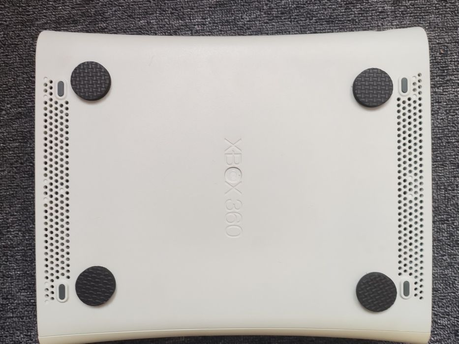 Xbox 360 fat 2007 +Controller+Joc FIFA 17