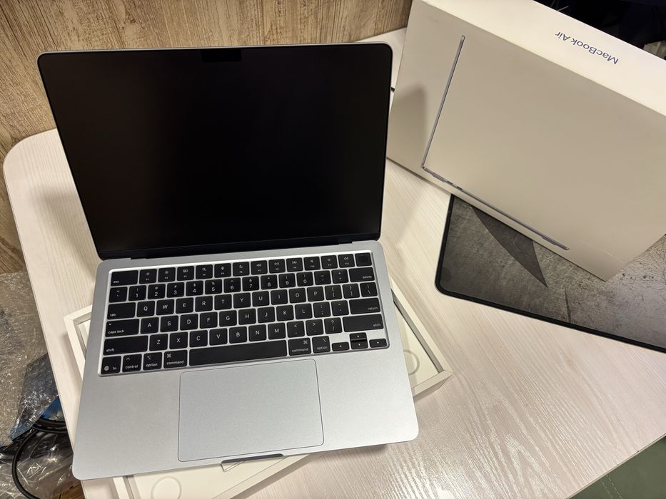macbook air m4 13 16/256 sky blue