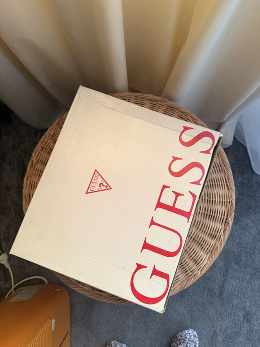 Ghete / bocanci albi cu sireturi Guess