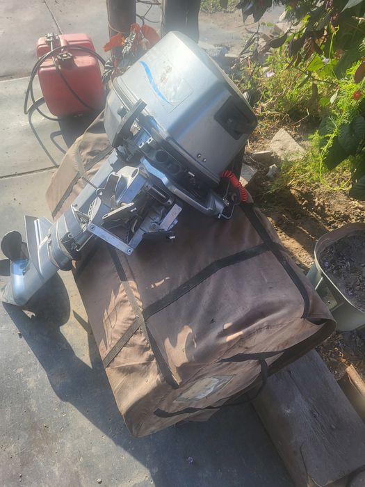 Продам комплект лодка с мотором