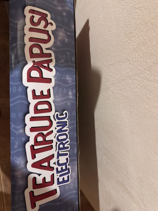Teatru de papusi interactiv