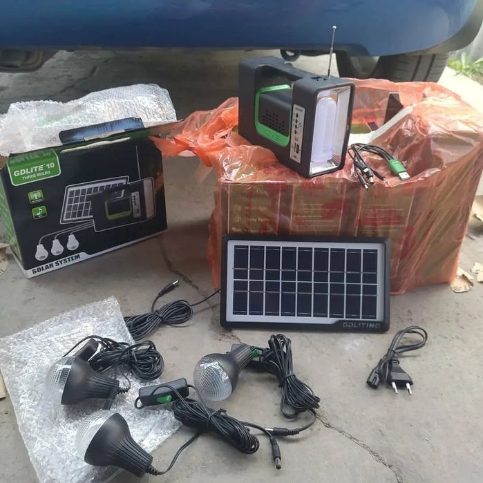 Фонарь на солнечной батарее