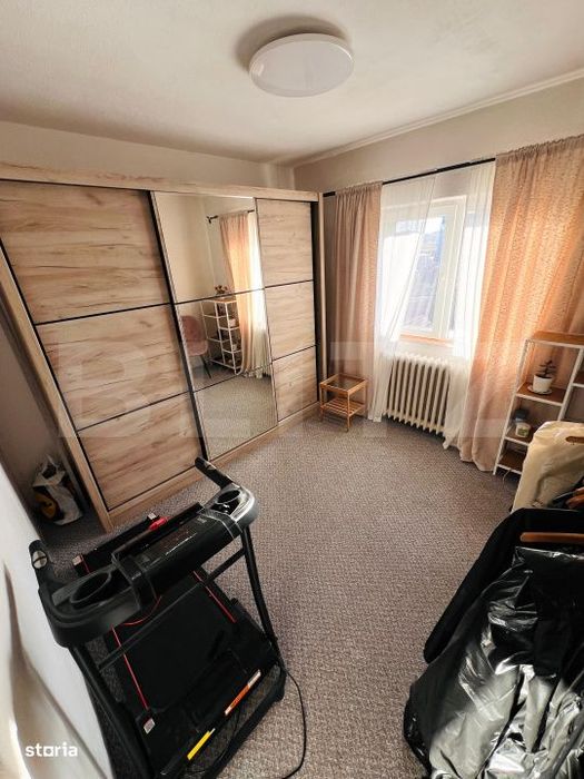 Apartament 3 camere, 66 mp, garaj, 2 balcoane, zona Garii,Dambul Rotun