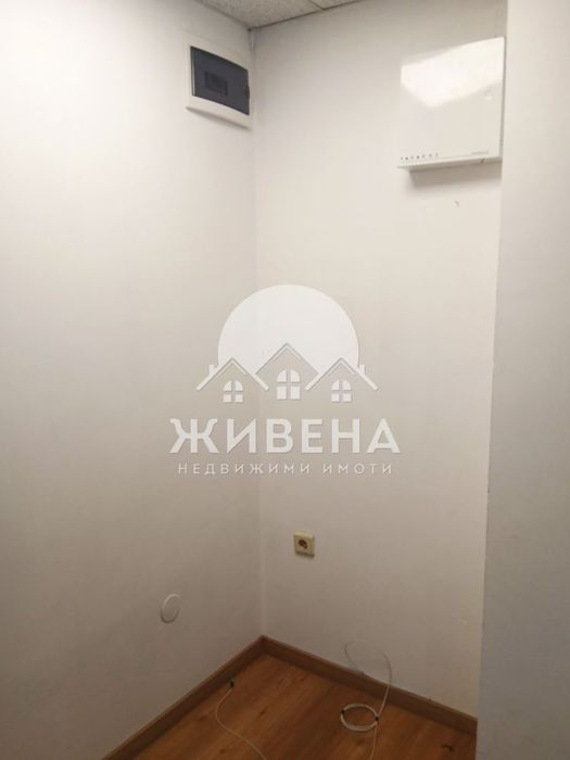 Дава се под наем Офис в Варна, Център - 23 кв.м за 450 € - Снимка #3