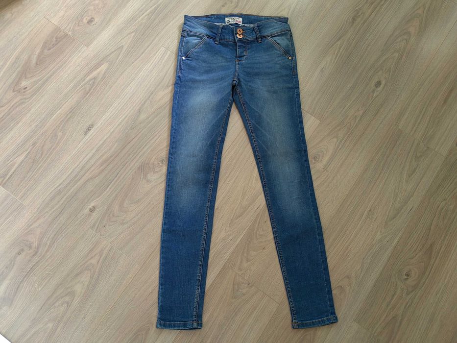 Дънки и панталони