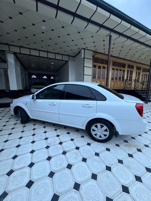 Jentra mexanika sotiladi