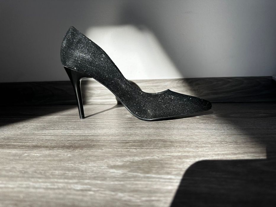 Дамски обувки с ток