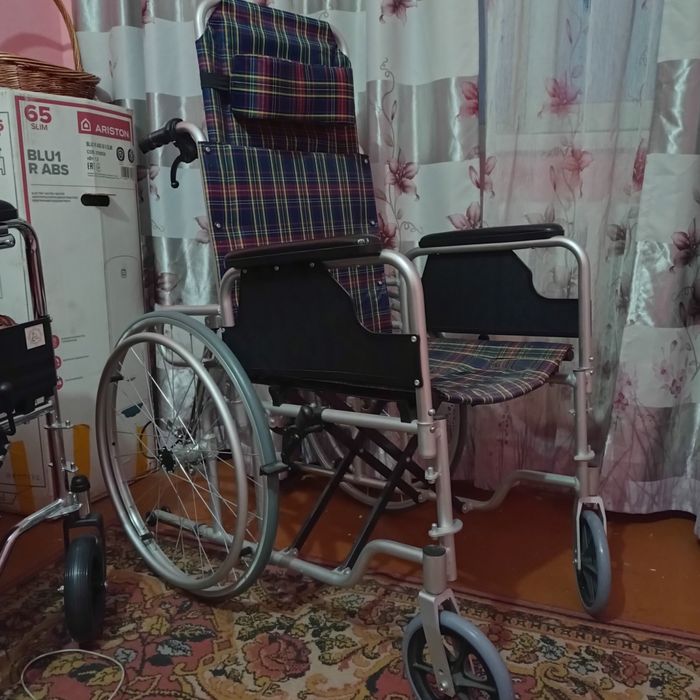 Продается инвалидная коляска, новая