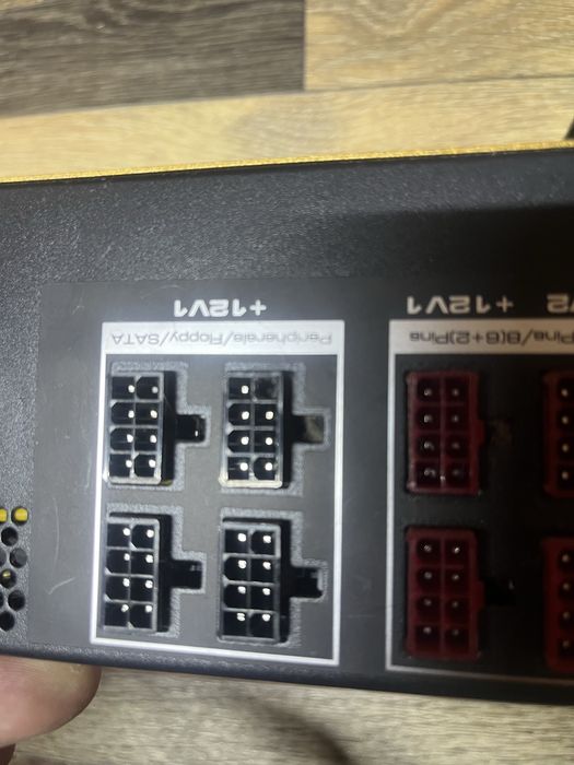 Продам блок питания Cougar 1200w