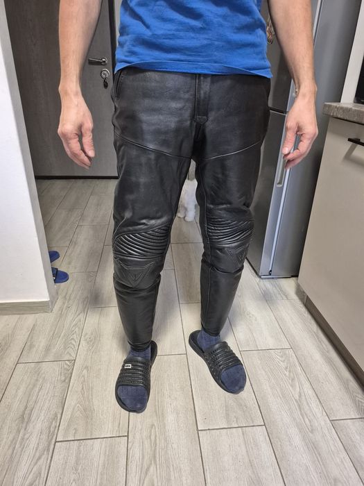 Pantaloni moto piele Dainese mărimea 46 (S-M)