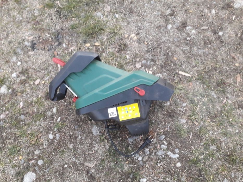 Tocator crengi si resturi vegetale electric Parksaid PMH 2400 W