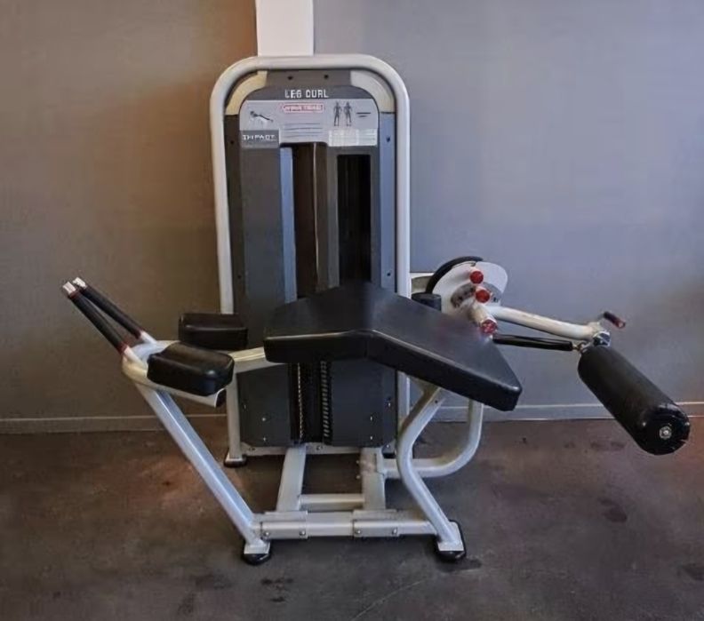 Фитнес уреди Star trac leg curl задно бедро