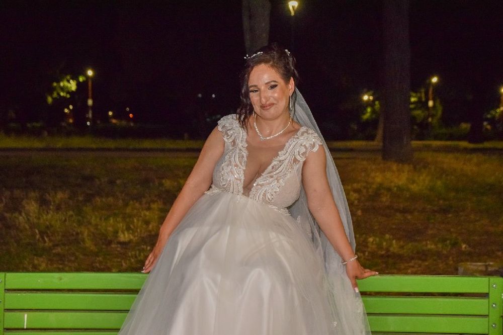 Vand rochie de mireasa