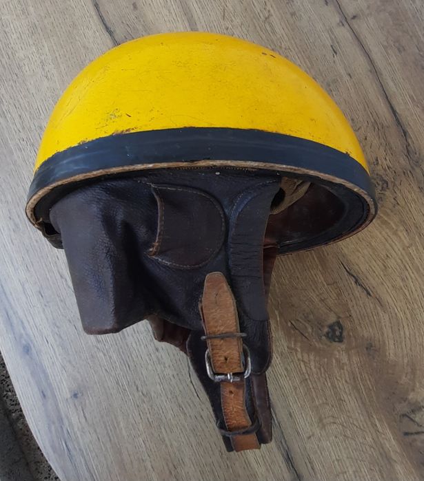 Стара ретро винтидж моторжийска каска - топ цена !