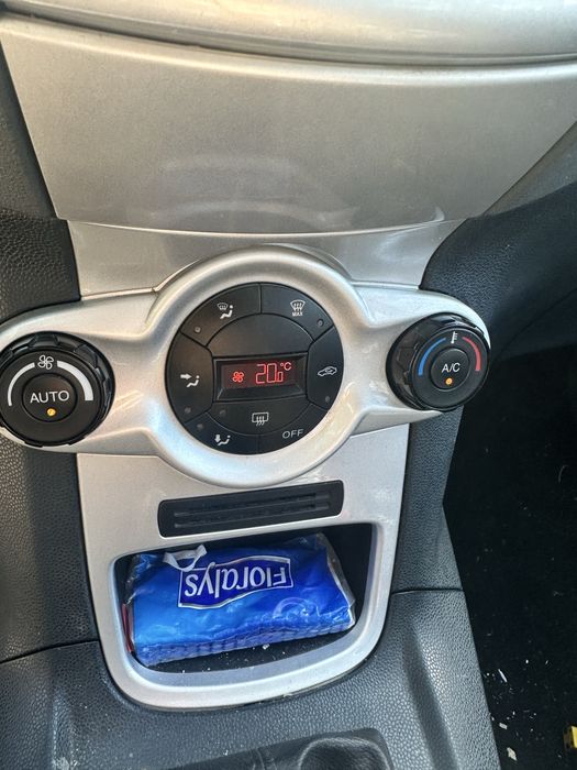 Ford Fiesta Titanium  2010