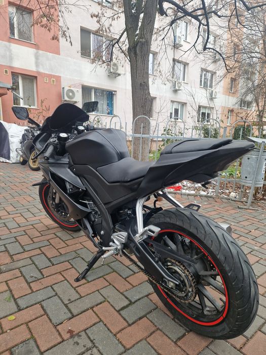 Yamaha yzf r125 A1