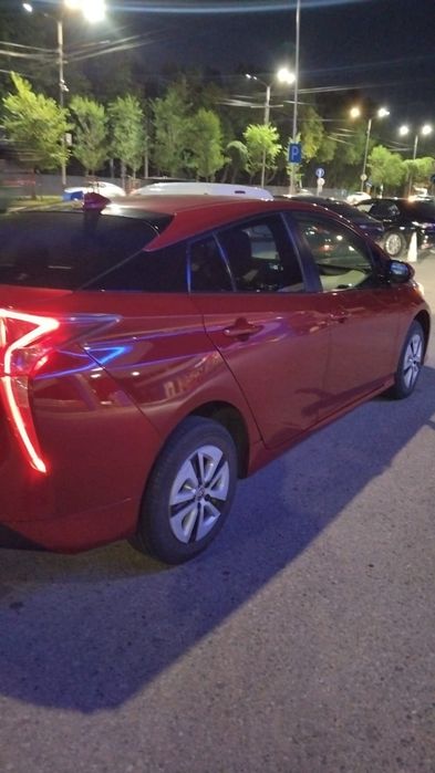Продам Toyota Prius