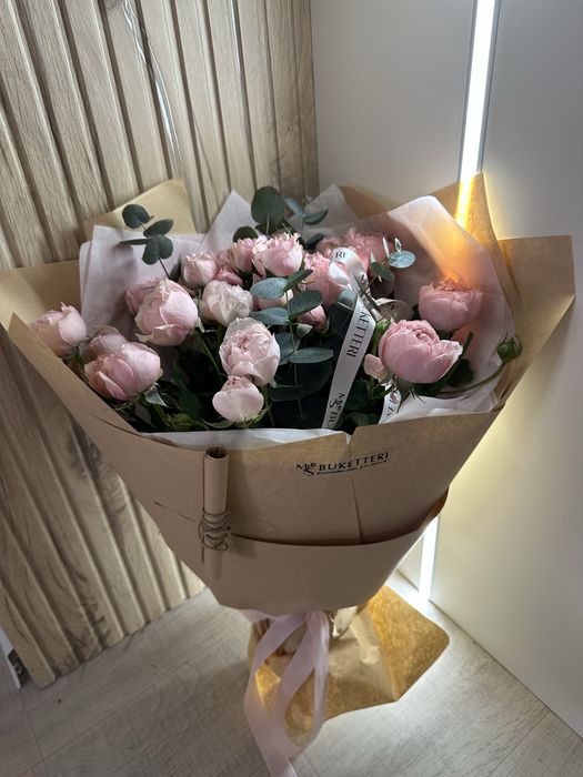 Продаются цветы, букет из пионовидных роз