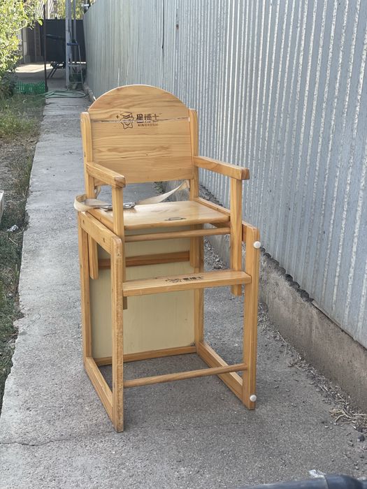 Стульчик детский для кормления