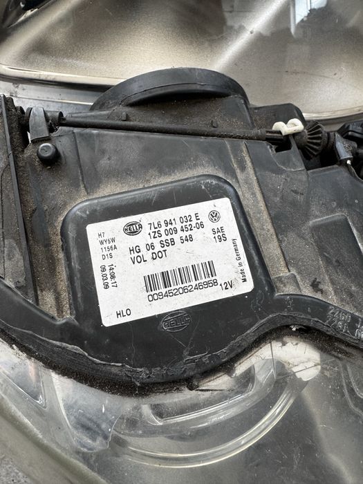 Фарове за VW Туорег  2009 г.