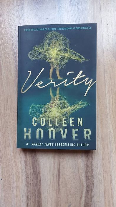Книга на английски език "Verity"