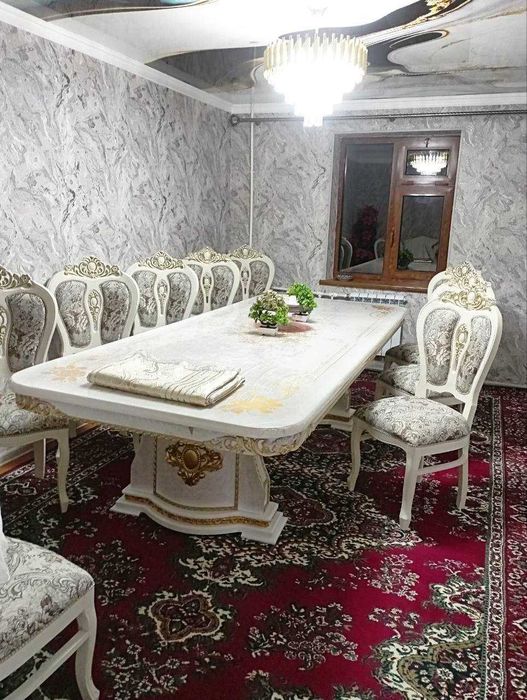 Navoiy shahar Yujniy tarafdan 2 xonali kvartira sotiladi