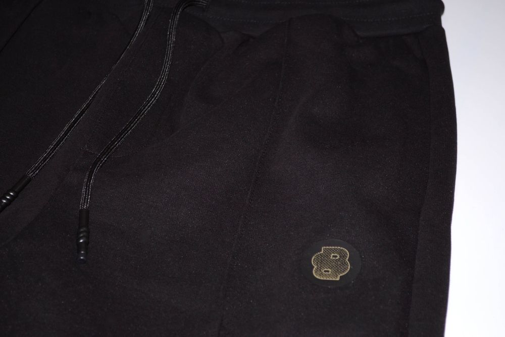 Hugo Boss - мъжко долнище, размер L