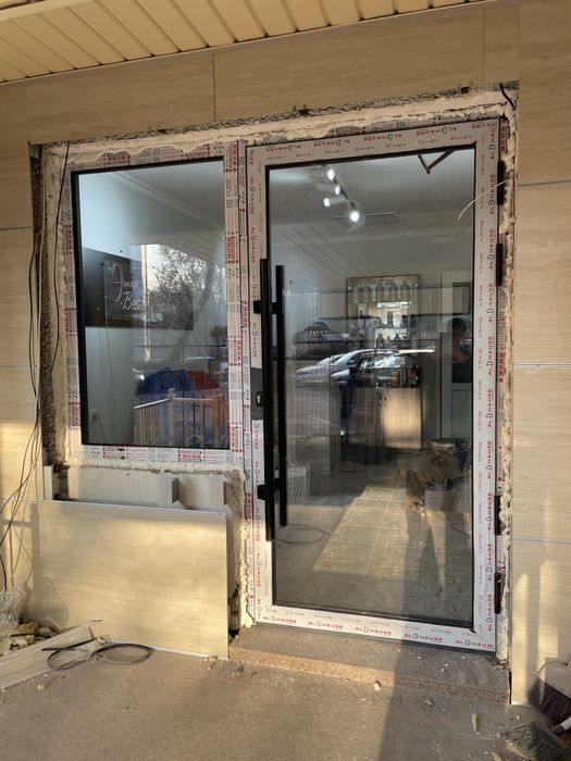 Алюминивые двери входные