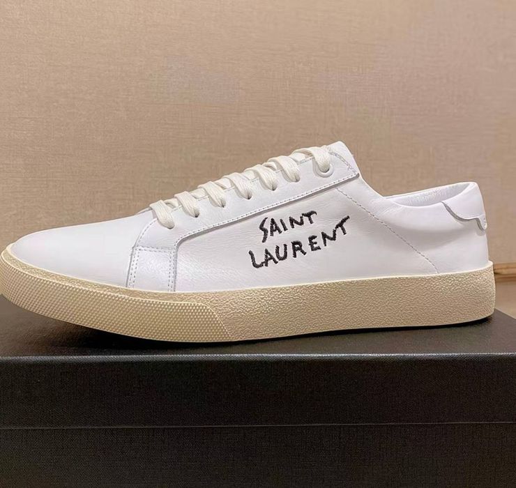 Кроссовки от бренда Saint Laurent