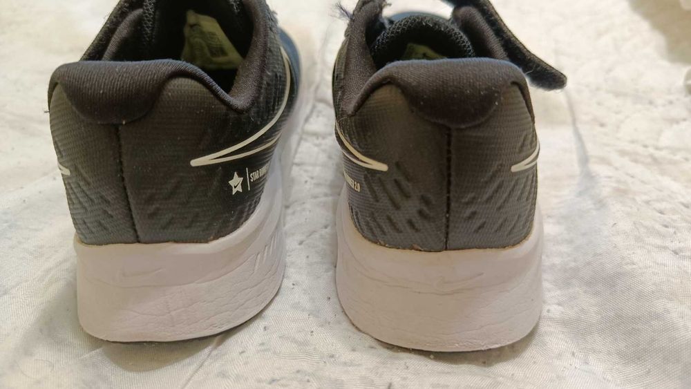 Детски маратонки Nike STAR RUNNER 2, размер 28