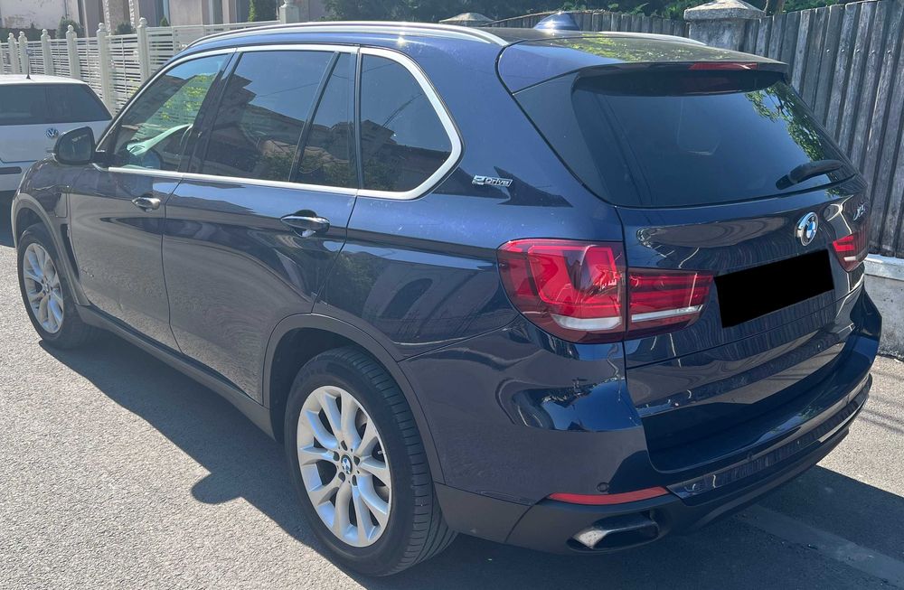 BMW X5 xDrive40e iPerformance • Plug in Hybrid • 313 CP • 2019 • 80.000 km • 30.500€