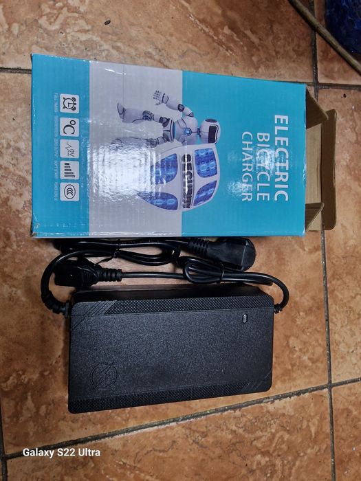 Incarcator scutere triciclete electrice 48V 20-24A