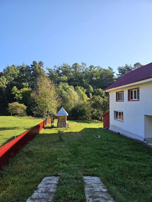 Vând casă cu 1800 mp teren în Bistrița, Alexandru cel Bun, Neamț