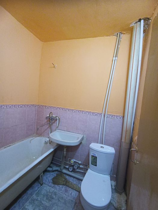 Tojmahal tomonda 1 xonali uy sotiladi