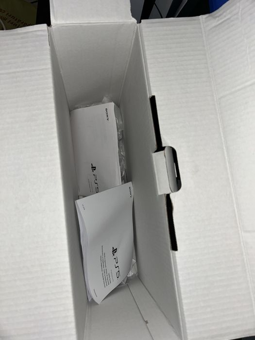 vand playstation 5 1T slim