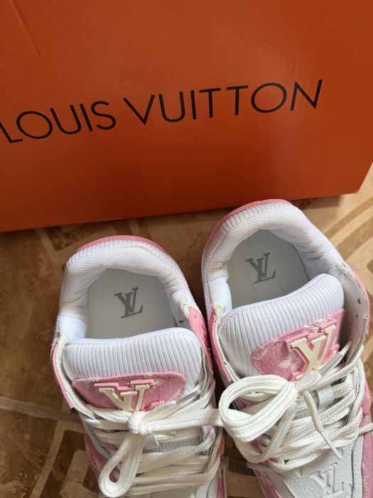 Louis Vuitton TRAINERS