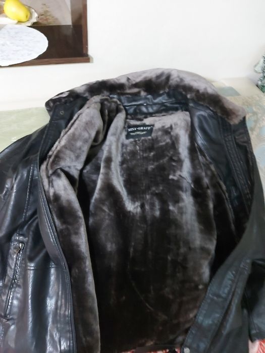 Продам зимнию дубленку