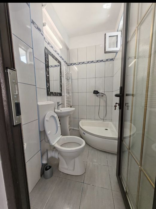 Inchiriez camere pentru muncitori, nepaleji