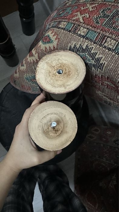 Стол и стулья