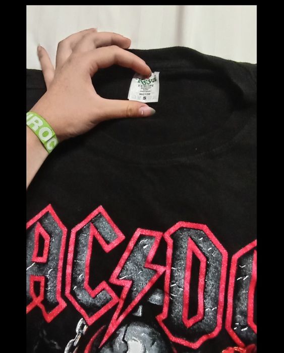 Tricou deosebit cu ACDC