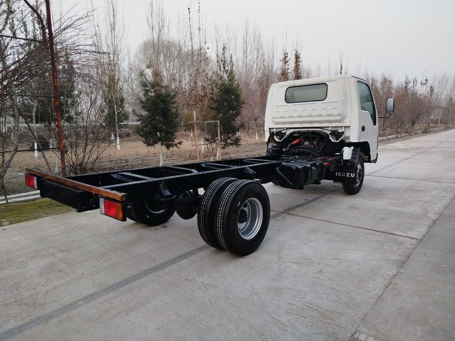 İssuzi 5 tonnalik yili 2007 sotiladi