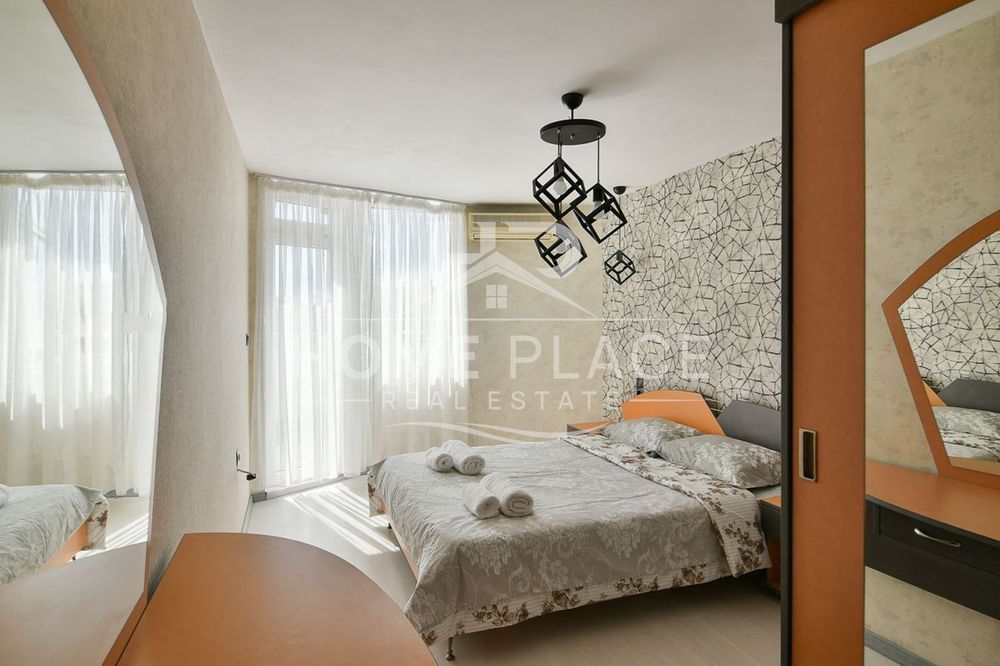 МНОГОСТАЕН апартамент под наем - Център