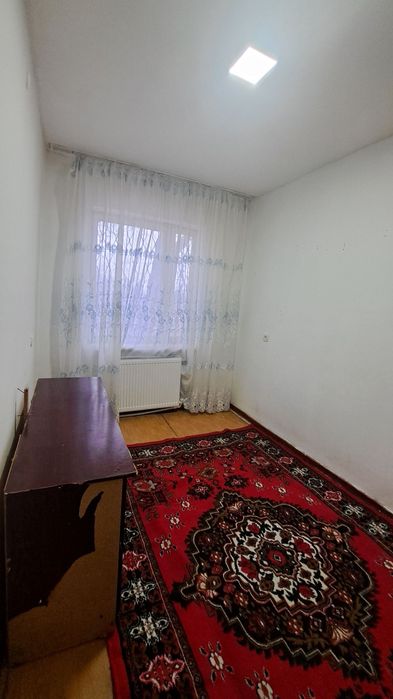 Чирчик шахар 
Троицкий 14-мактаб ёнида
#2-хона 4-этаж 
Квартира ижа