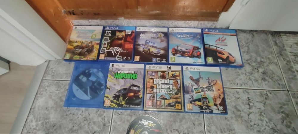Продавам  7 игри за Плейстейшън 5 и 2 игри за Плейстейшън 4