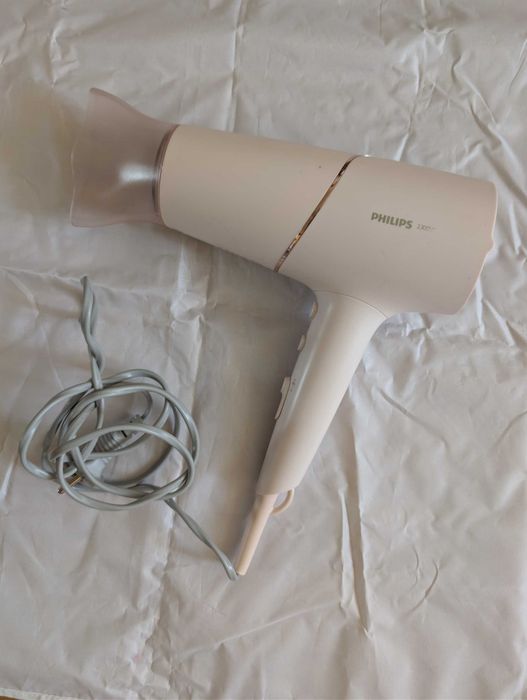 Uscator de par PHILIPS Seria 5000 BHD530/00 ThermoShield, 2300W, 2 viteze, 3 trepte de caldura, bej